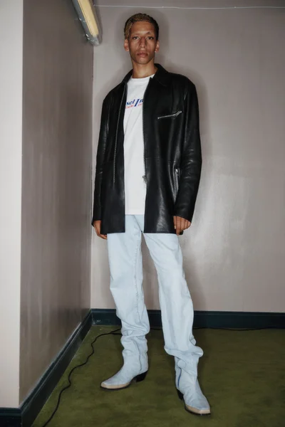 Look 5